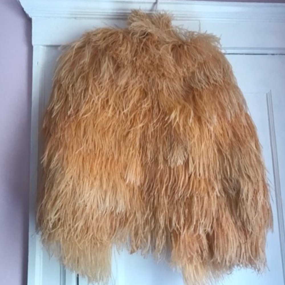 1930's peach colored ostrich capelet w/ wristlet